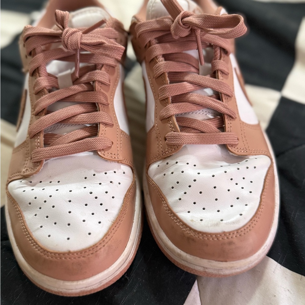 Low top Nike Jordans